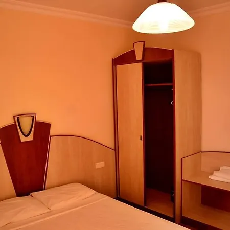 Ikbal Hotell Side