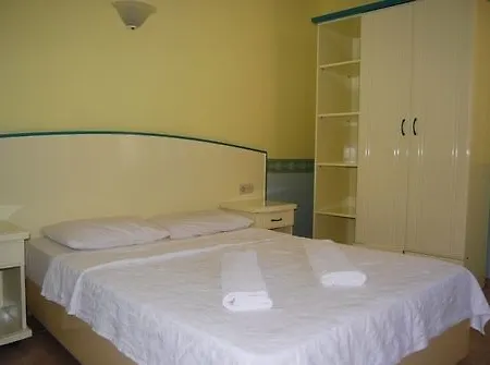 Ikbal Hotell *